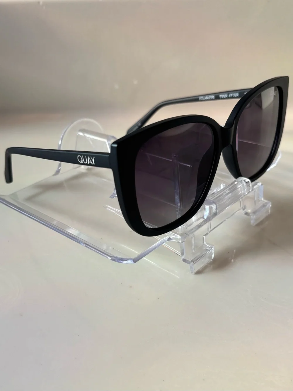 Quay Ever After 125 Cat Eye Sunglasses Black Plastic Frame Gray Polarized UV400